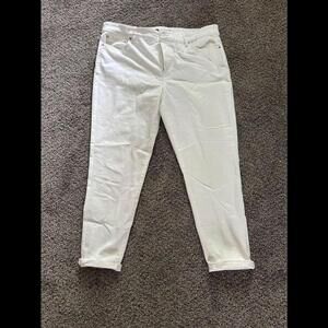 Stylish White Slim Fit Jeans for a Chic Look